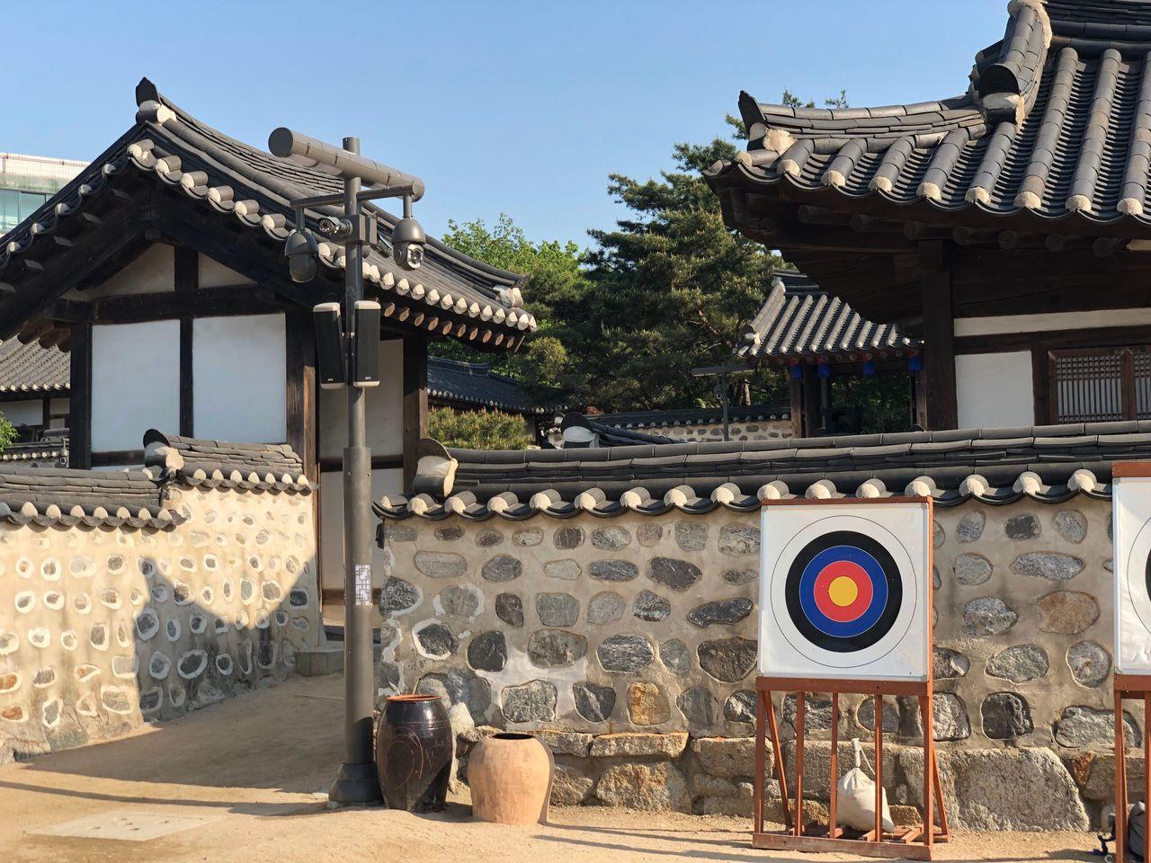 Place where time has frozen; Namsangol Hanok Village, the most beautiful site in Seoul